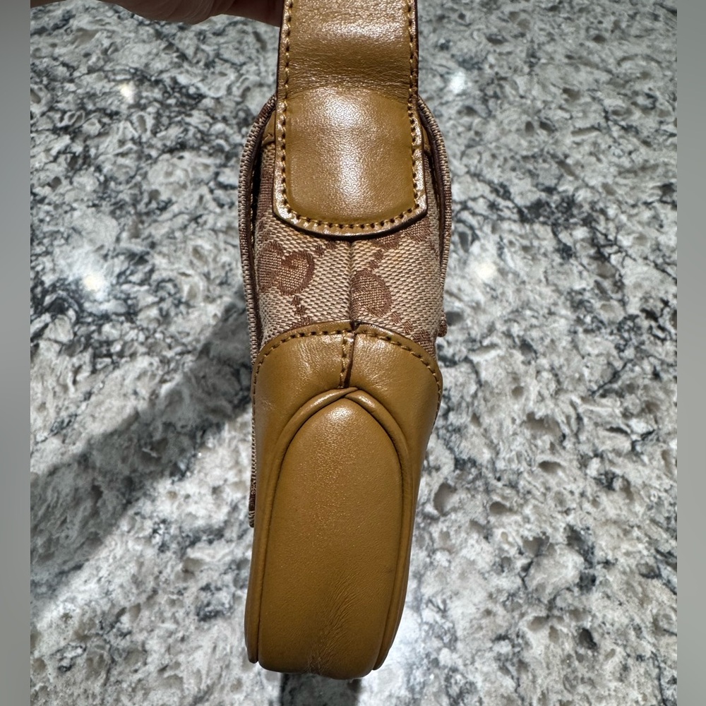 Gucci Jackie in Beige Canvas + Leather - Picture 10 of 14